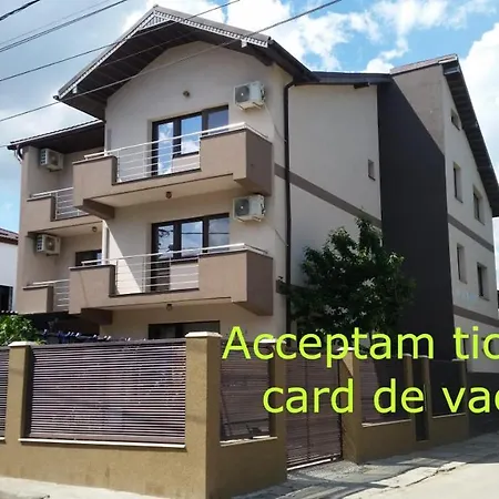 Ozon بيت ضيافة إيفوري نورد